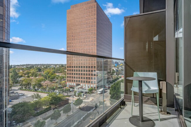 Building Photo - 6401 Wilshire Blvd