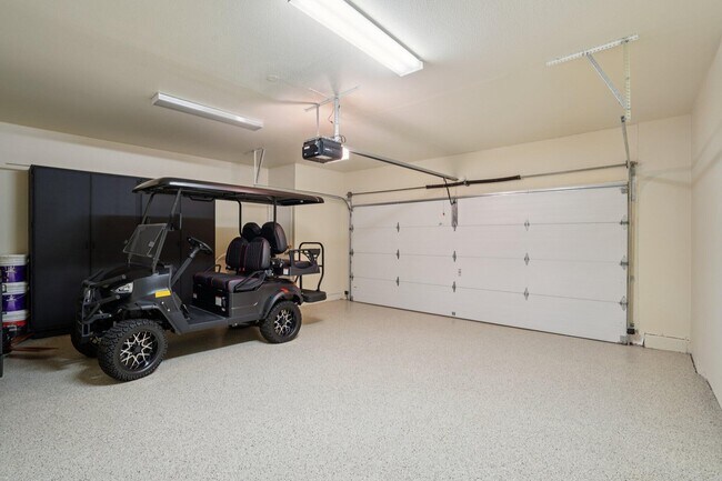 Building Photo - 29 Lakeshore Dr