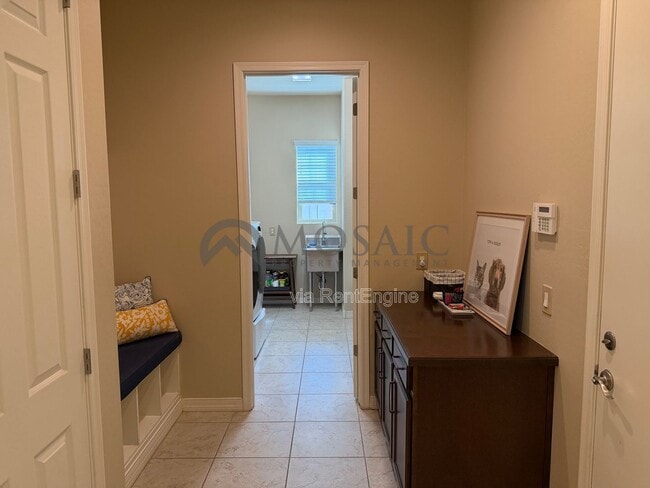 Building Photo - 800 E Tonto Pl