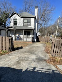 Building Photo - 3Bed 2.5 bath - Open Plan Home.