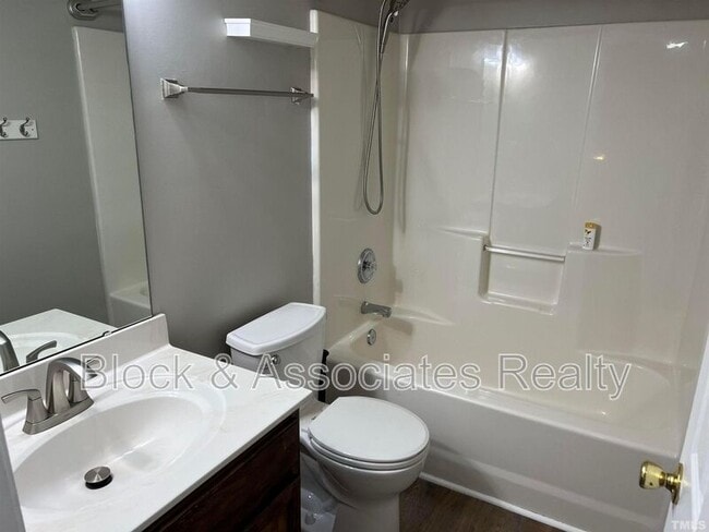 Building Photo - 5013 Marathon Ln