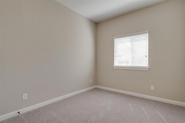 Building Photo - 31866 Grand Arbor Ln