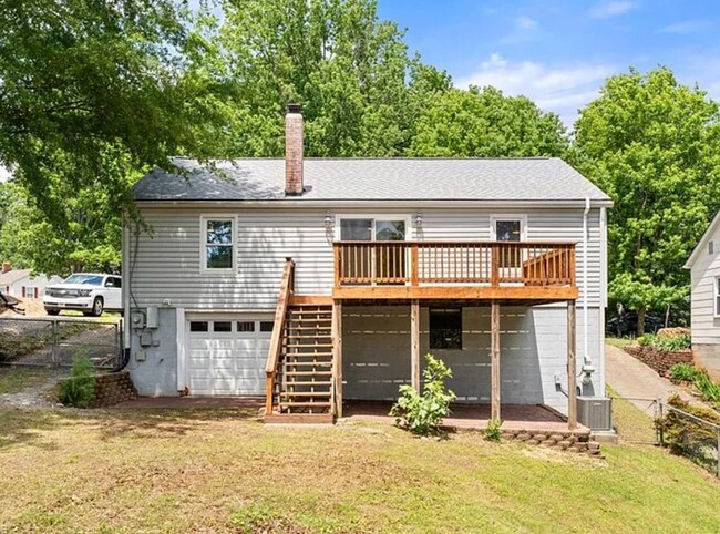 Building Photo - 2432 Westfield Ave