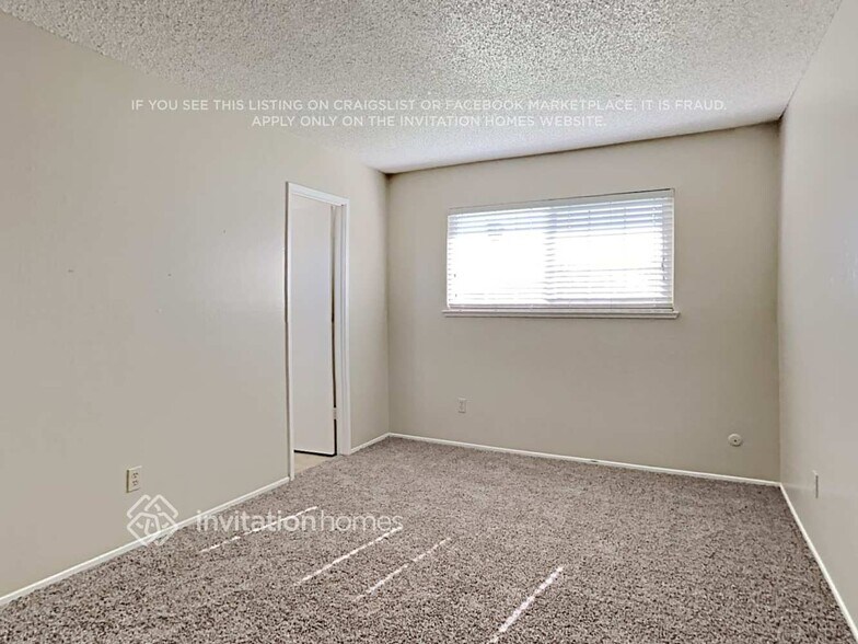 Building Photo - 7913 Samantha Way