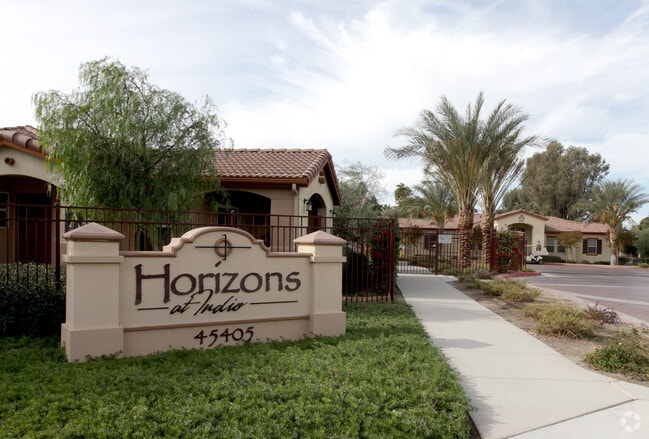 Building Photo - Horizons At Indio