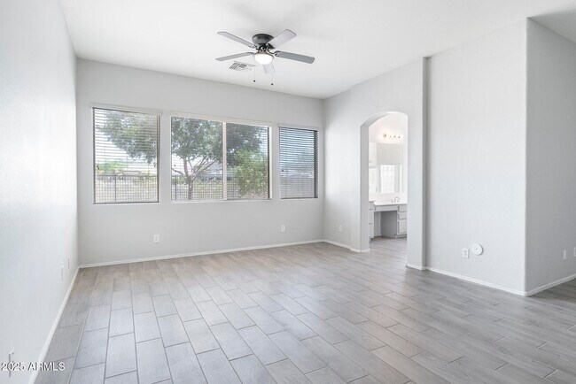 Building Photo - 33309 N 24th Dr