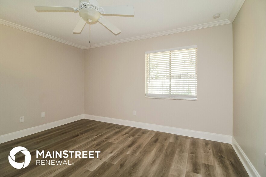 Building Photo - 1333 Sterling Oaks Dr