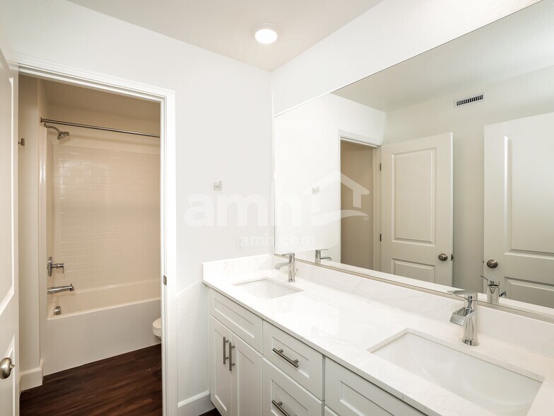 Building Photo - 6448 Intuition Ln