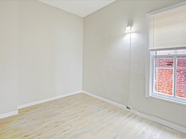 Building Photo - 6730 Vermont Ave