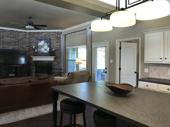 Building Photo - Beautiful Home in Cooper School District