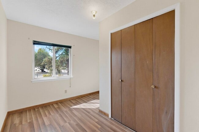 Building Photo - 2702 Avenida Del Sol