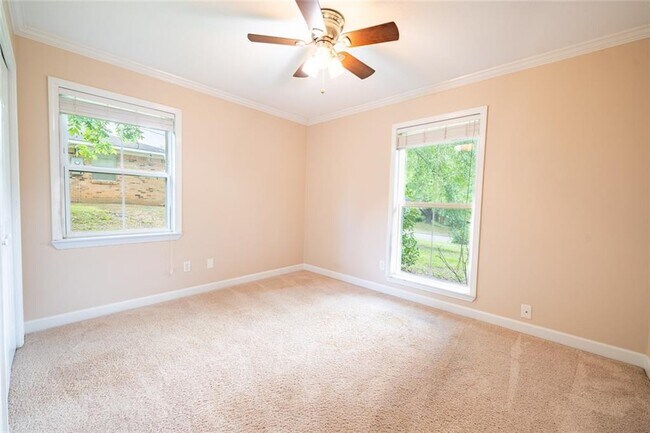 Building Photo - 5412 Timberlane Dr