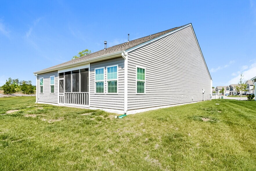 Building Photo - 238 S Great White Way
