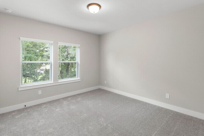 Building Photo - 16030 Mason Run Dr