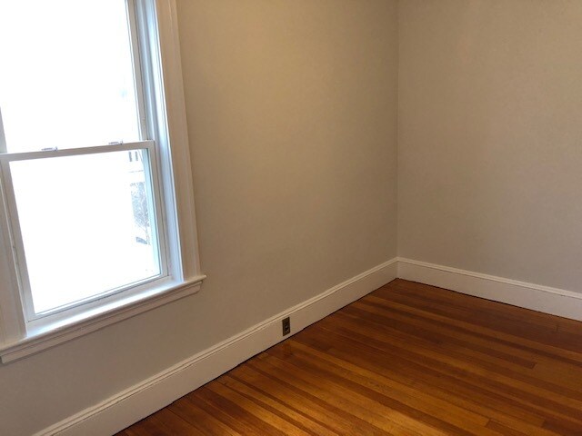 Building Photo - 90 Conwell Ave