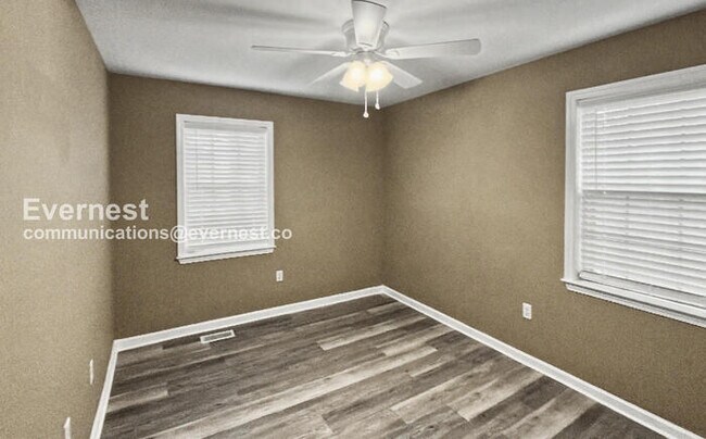 Building Photo - 4756 Hand Ln