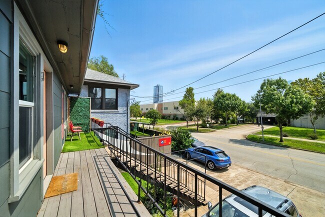 Building Photo - 1306 Taft St