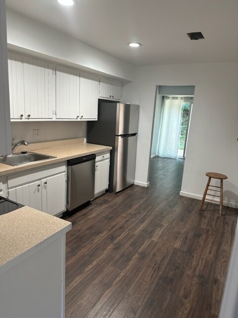 Building Photo - 802 Worthington Dr