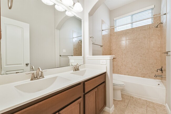 Building Photo - 19527 Juniper Breeze Ln