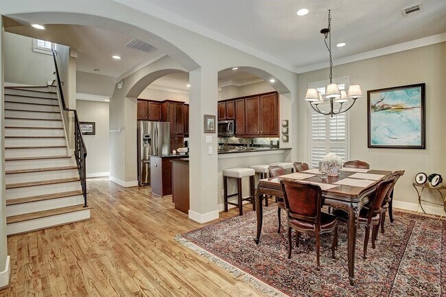 Building Photo - 246 Detering St