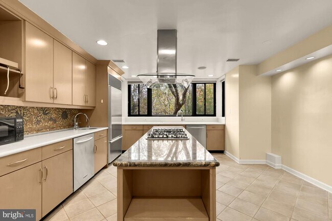 Building Photo - 1434 Kirby Rd