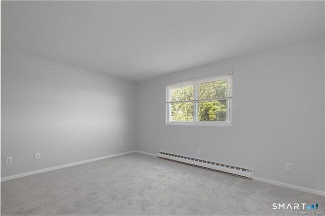 Building Photo - 565 Clark Ave