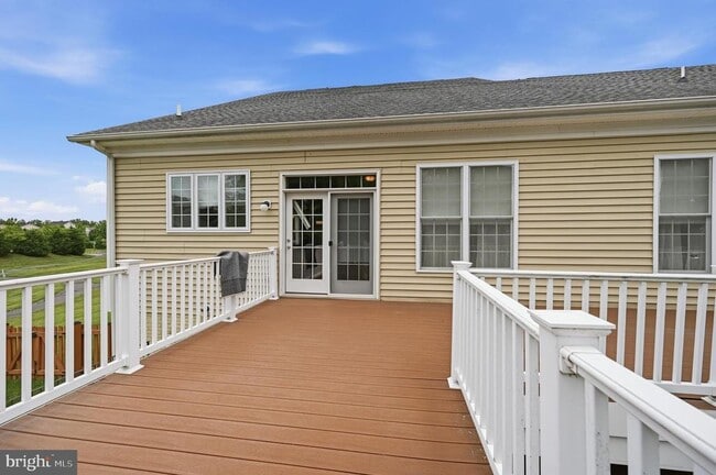 Building Photo - 24267 Purple Finch Dr