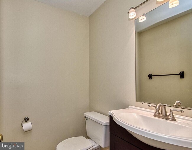 Building Photo - 2205 Cedar Mill Ct