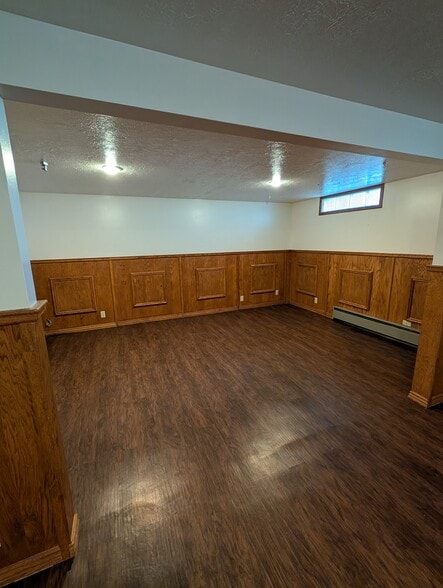 Building Photo - 155 E Griffith Rd