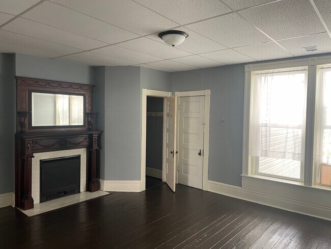 Building Photo - 315 S Penn St