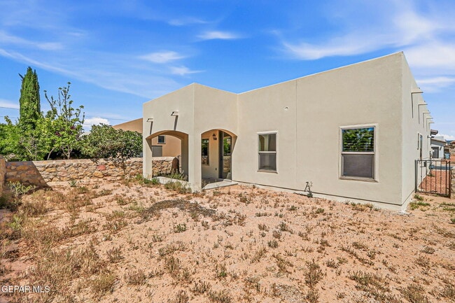 Building Photo - 2157 Honour Point Pl