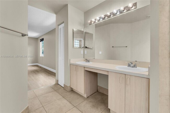 Building Photo - 8291 SW 44th Pl