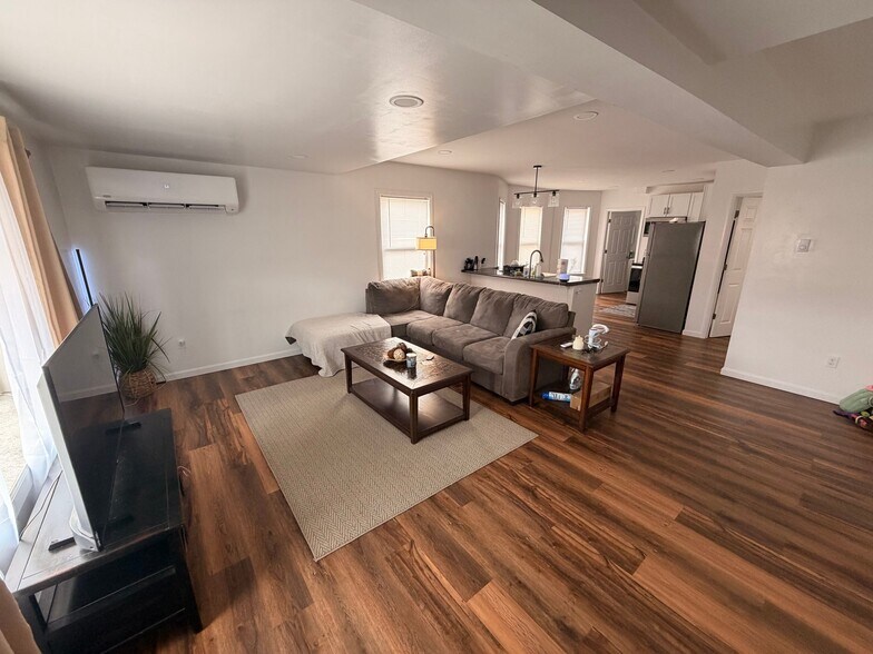 Building Photo - 1714 Union St