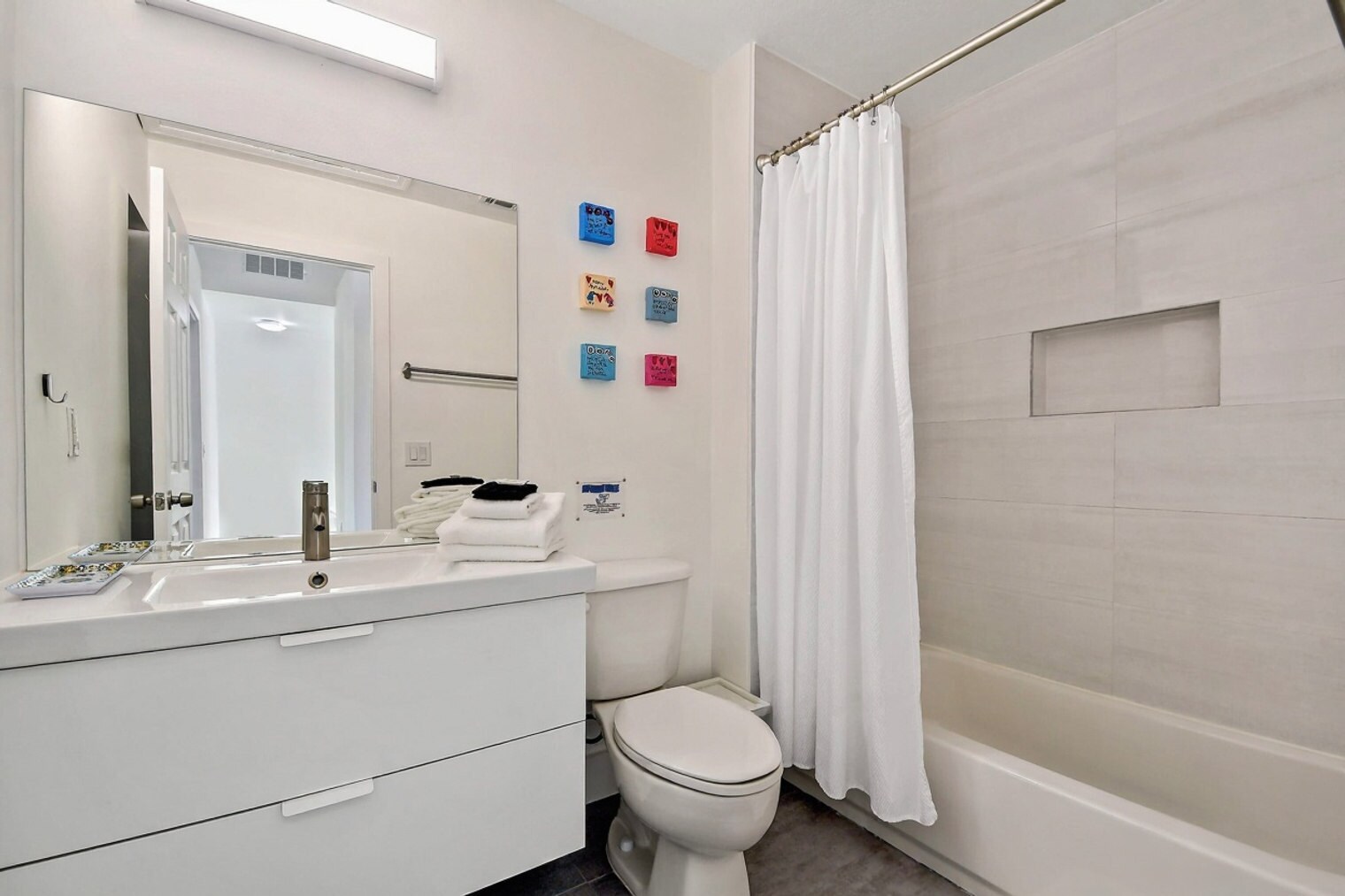 Building Photo - 139 Pompano Beach Dr