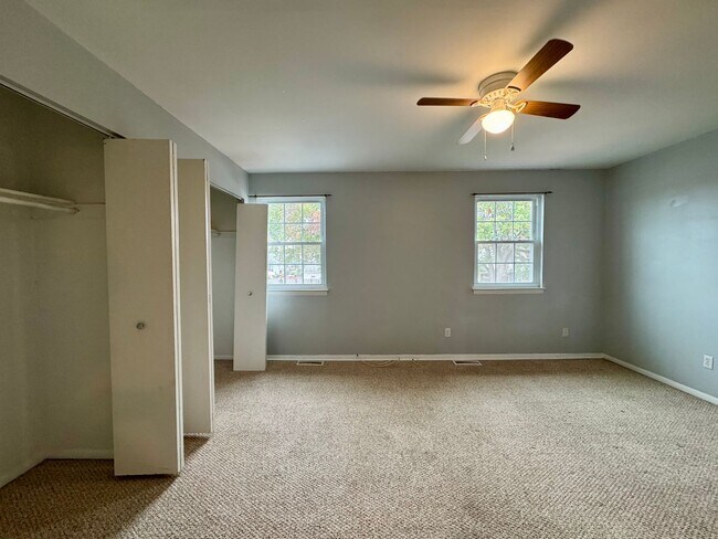 Building Photo - Charming 3 Bedroom/2 Bathroom in Essex, MD!