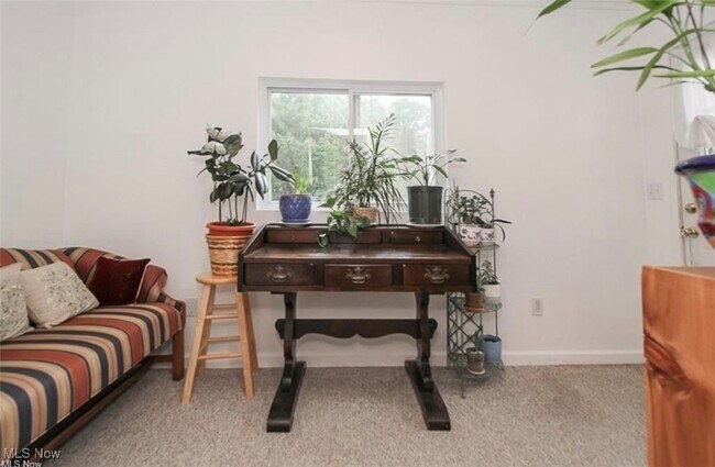 Building Photo - 4178 Bushnell Rd