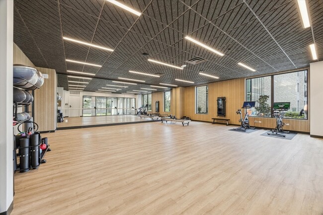 Building Photo - 1 Riva Row