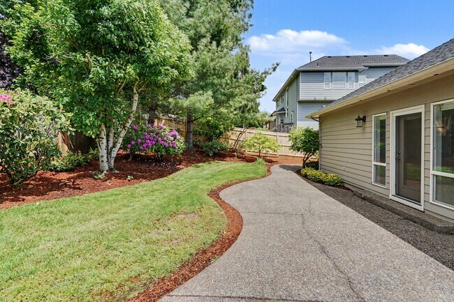 Building Photo - Well-Kept Single-Level 3 bed, 2 bath home in West Salem