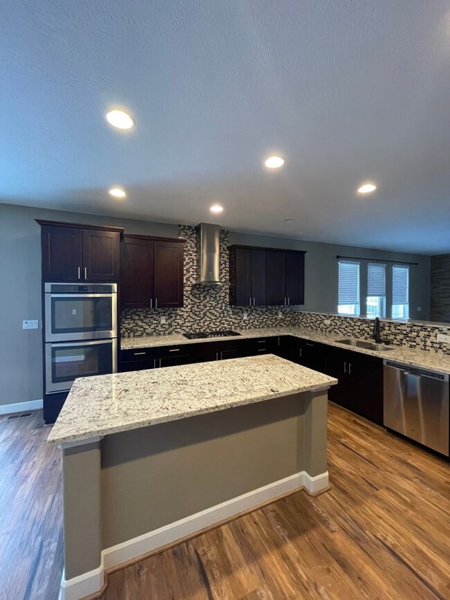 Building Photo - Beautiful Single Family Home!