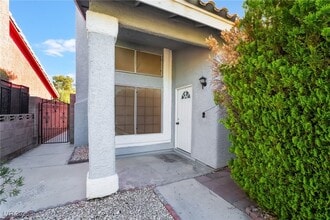 Building Photo - 7076 Gunslinger St