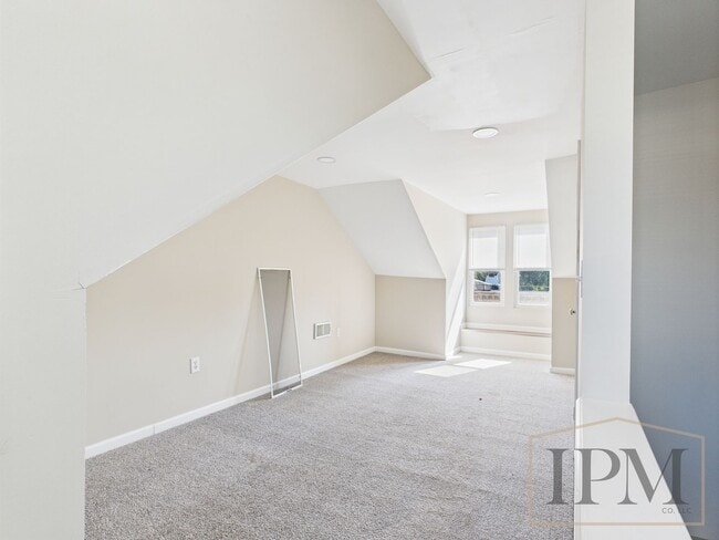 Building Photo - Available Now - Charming 3 Bedroom, 2 Bath...