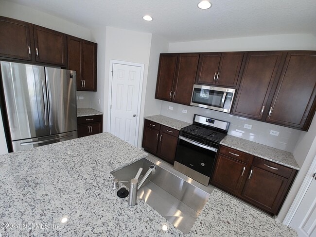 Building Photo - 11253 Minnetta Ct