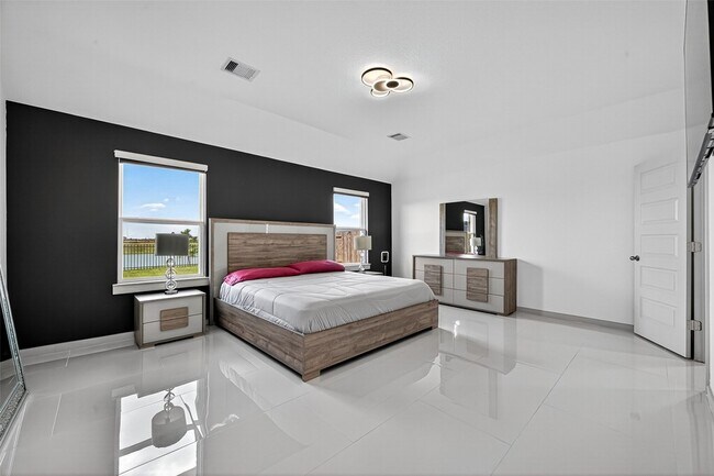 Building Photo - 31410 Hexan Hts Ln