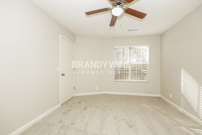 Building Photo - 5929 Colchester Dr