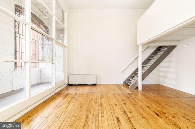 Building Photo - 1329-39 Lombard St