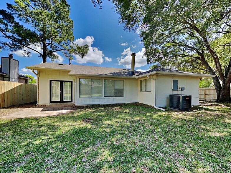 Building Photo - 7434 Tetela Dr