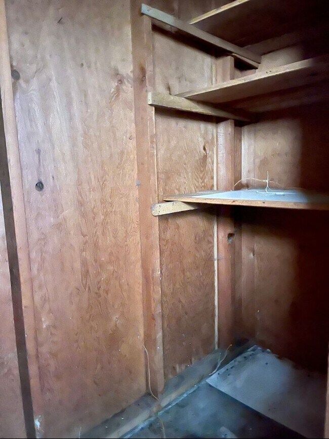 Building Photo - Stunning Two-bedroom In SW Portland~ Great...
