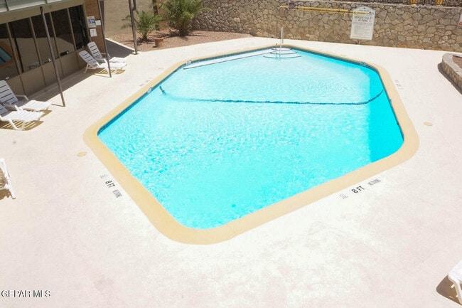 Building Photo - 4433 N Stanton St