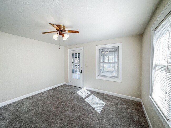 Building Photo - 508-508 Emerson Ave