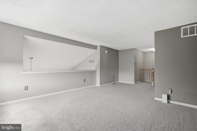 Building Photo - 3604 Waltham Ct